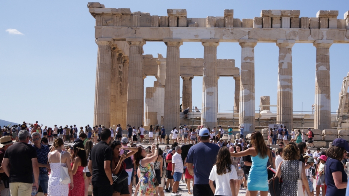 Κλειστή η Ακρόπολη λόγω καύσωνα