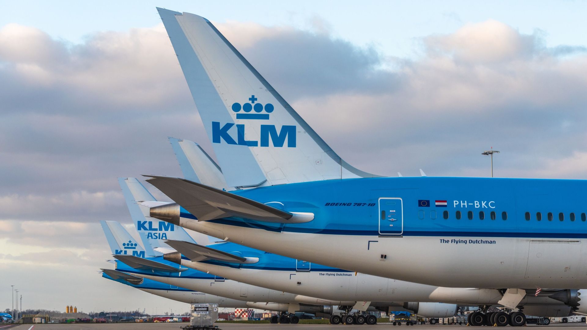 Η KLM αναστέλλει τις πτήσεις της προς το Ισραήλ έως το τέλος του έτους